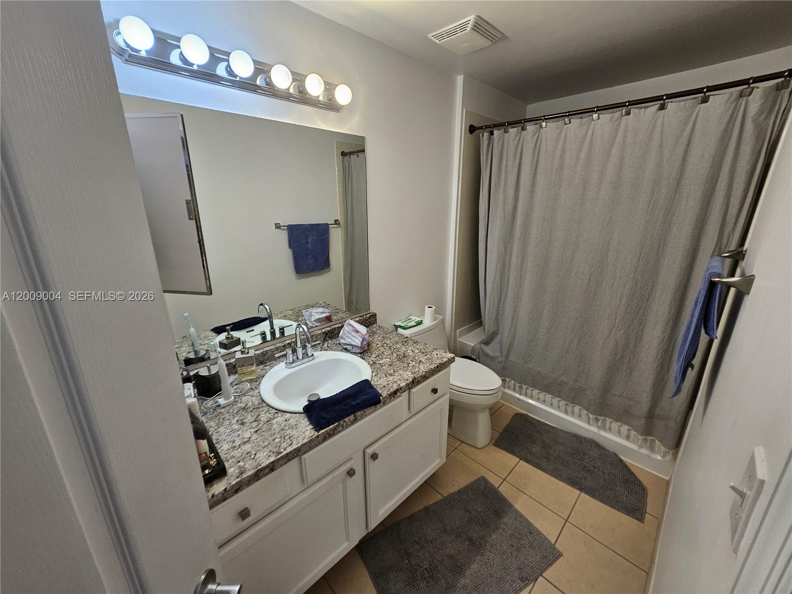 VALENCIA CONDO - Residential