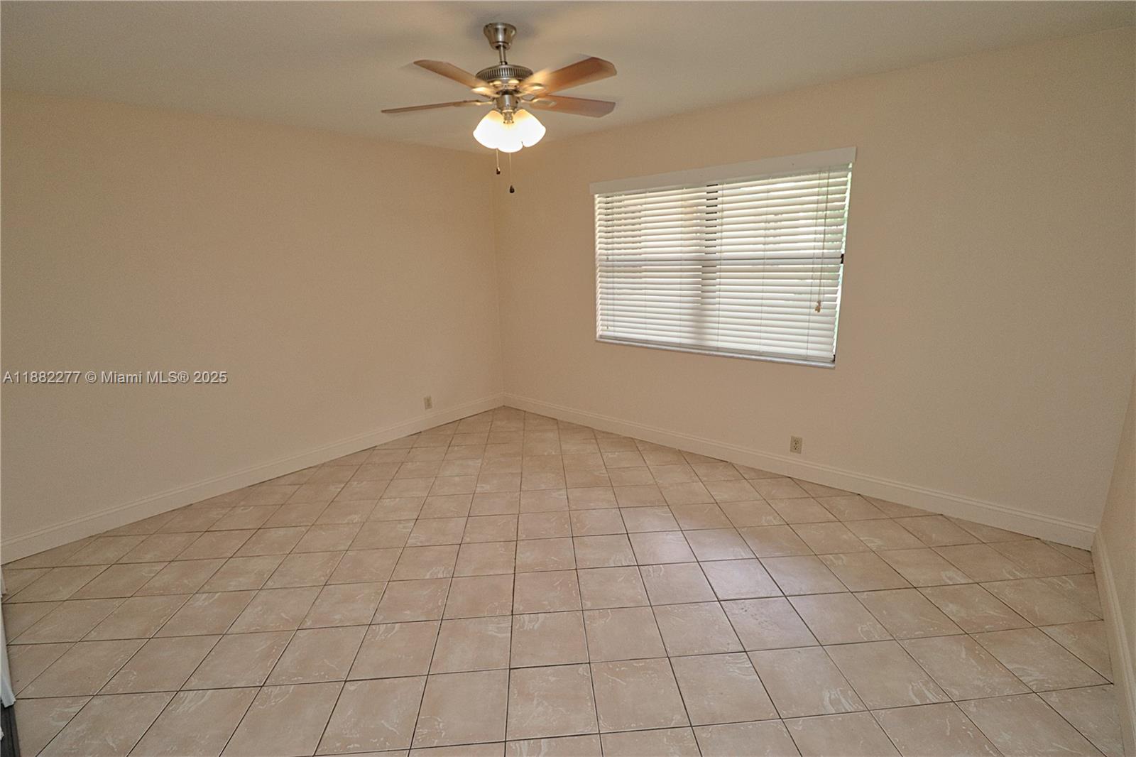 DANIA HEIGHTS ADD - Residential Lease