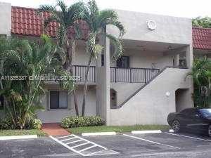 Beautiful 2-bedroom 2 bath. Great community with clubhouse, pool and tennis court. close to 1-95, Beaches and shopping center. Water and cable included.