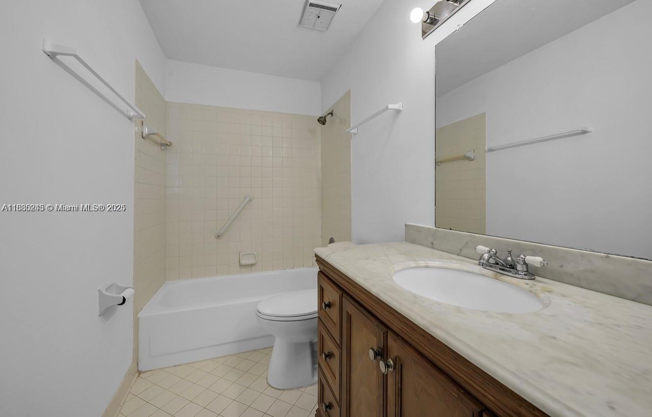 SUMMER LAKE - Residential