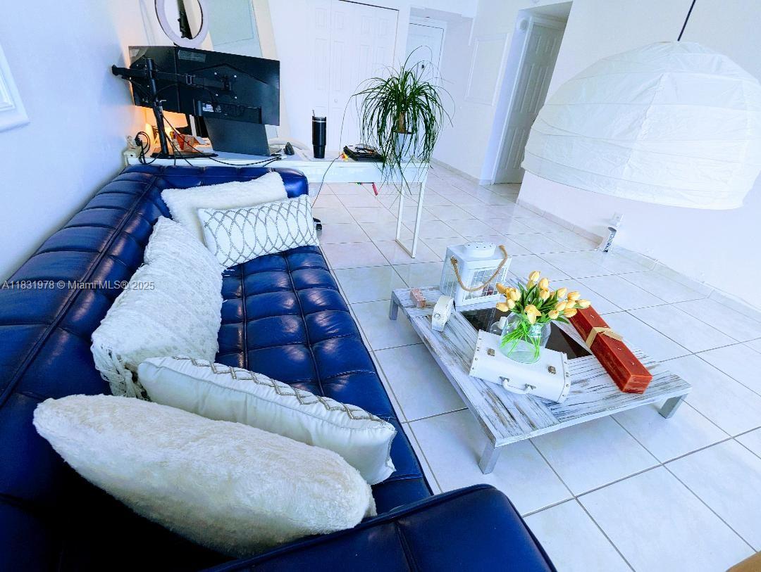 2655 Collins Ave 1505