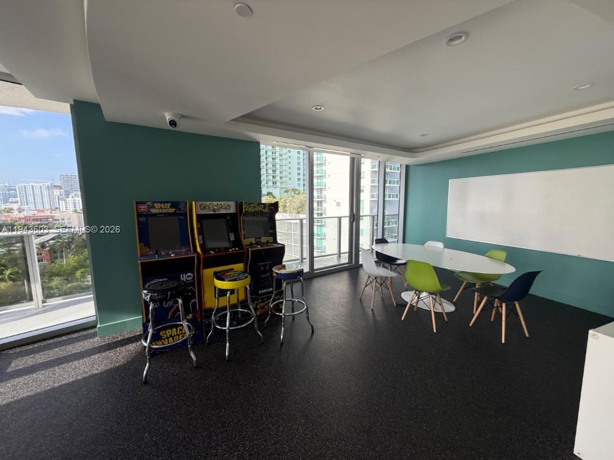 ARIA ON THE BAY CONDO - Residential