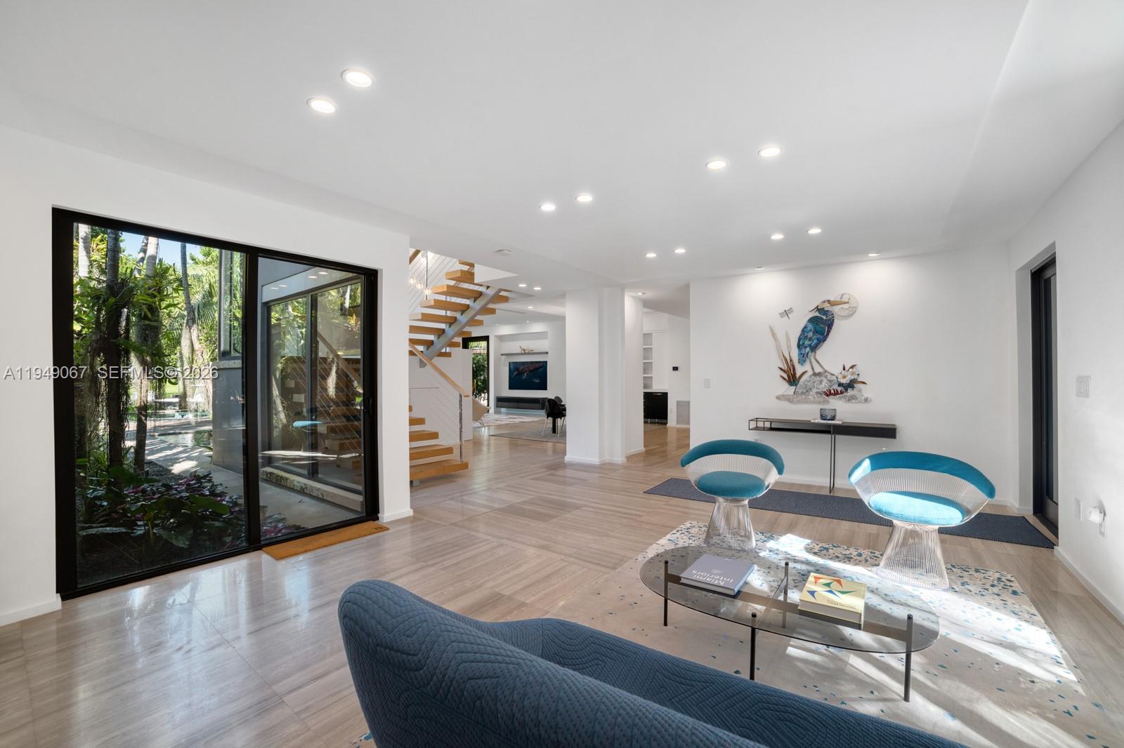 SUNRISE HARBOUR REV PL - Residential