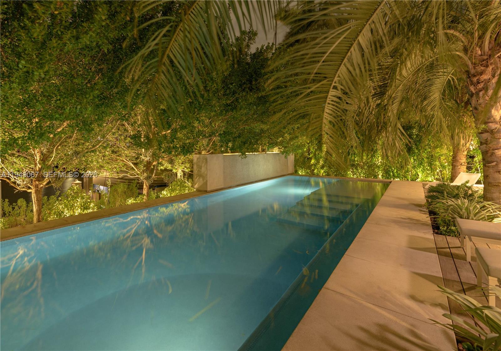 SUNRISE HARBOUR REV PL - Residential