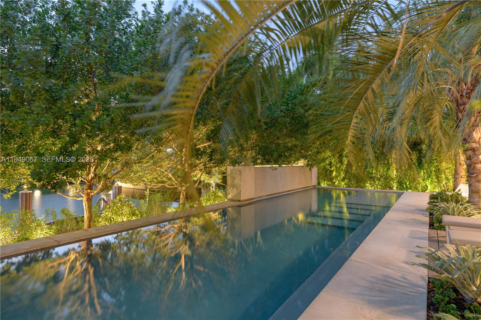 SUNRISE HARBOUR REV PL - Residential