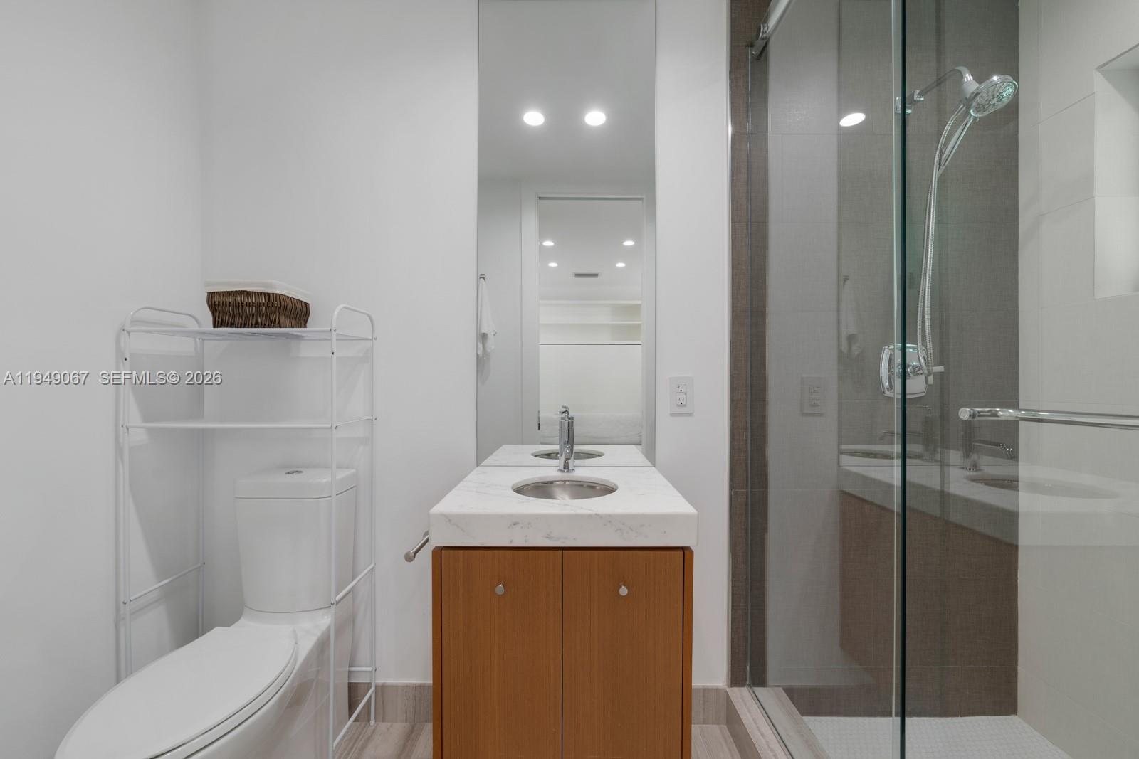 SUNRISE HARBOUR REV PL - Residential