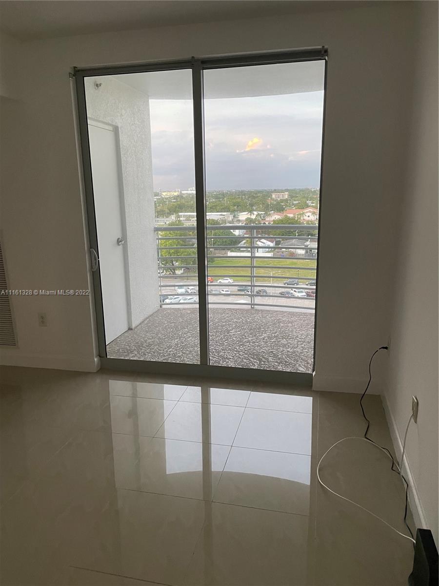 RADIUS CONDO - Residential Lease