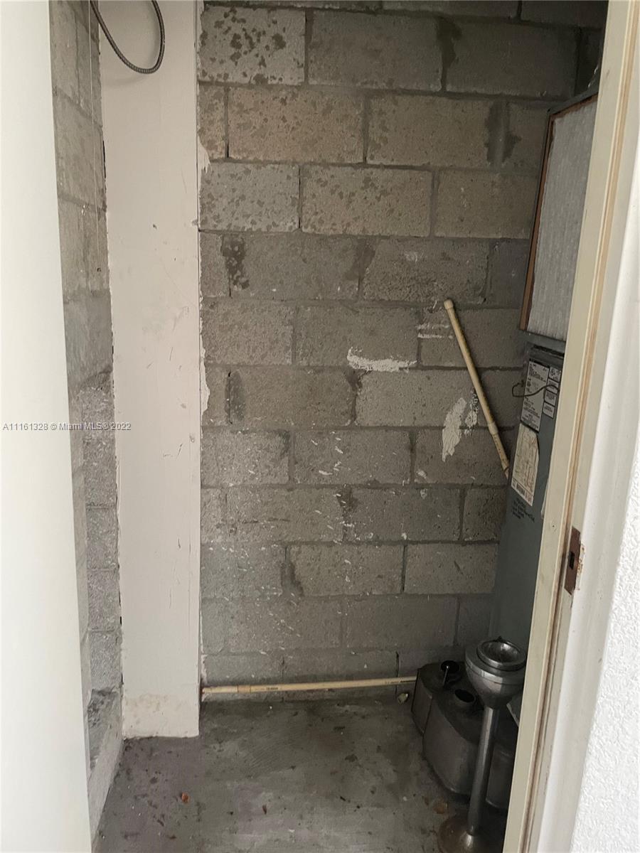 RADIUS CONDO - Residential Lease