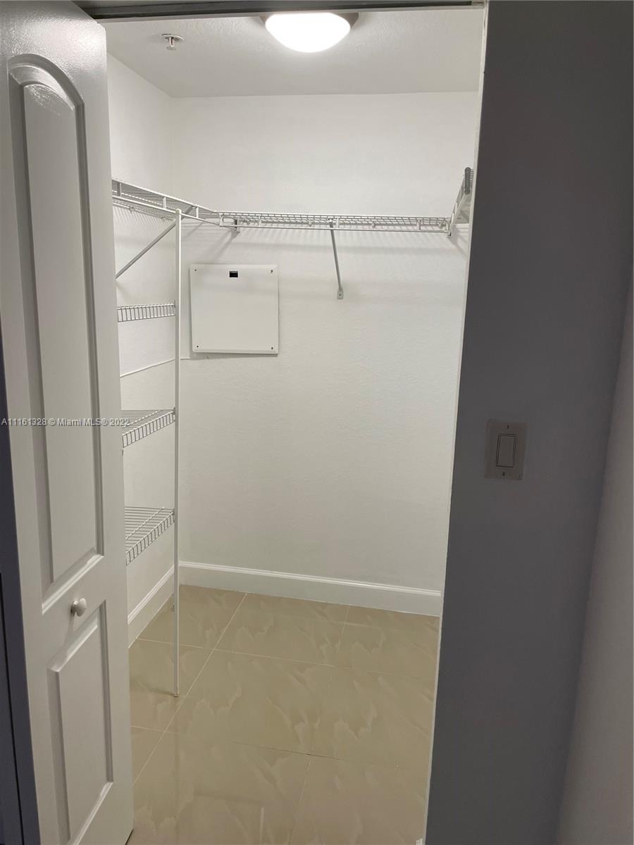 RADIUS CONDO - Residential Lease