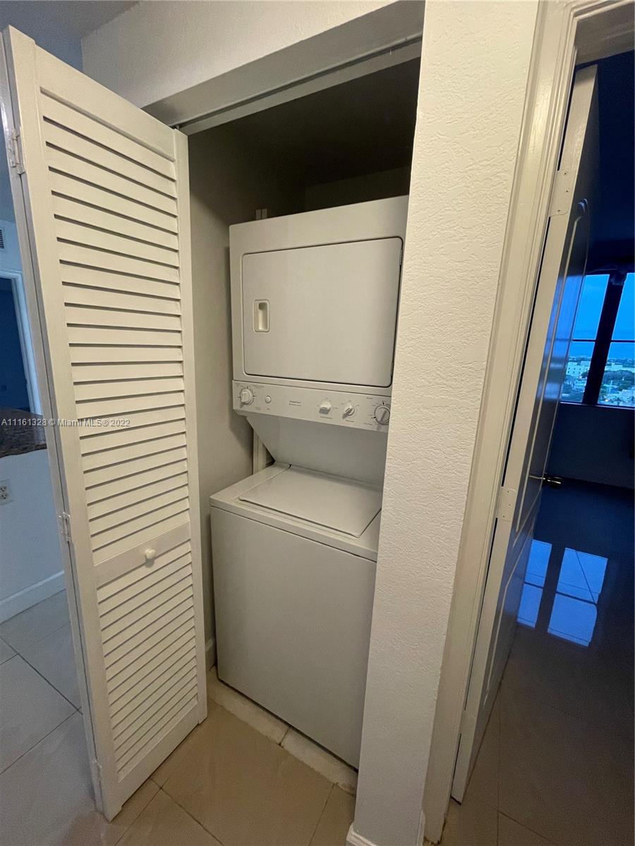 RADIUS CONDO - Residential Lease