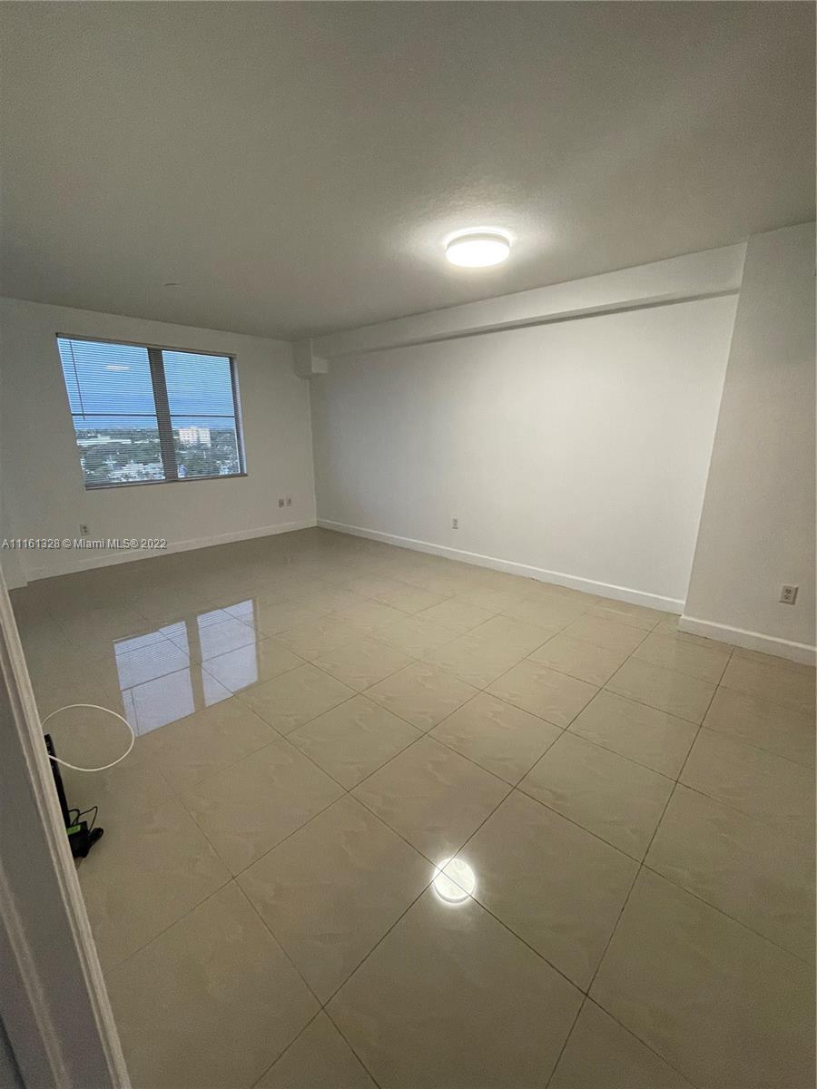 RADIUS CONDO - Residential Lease