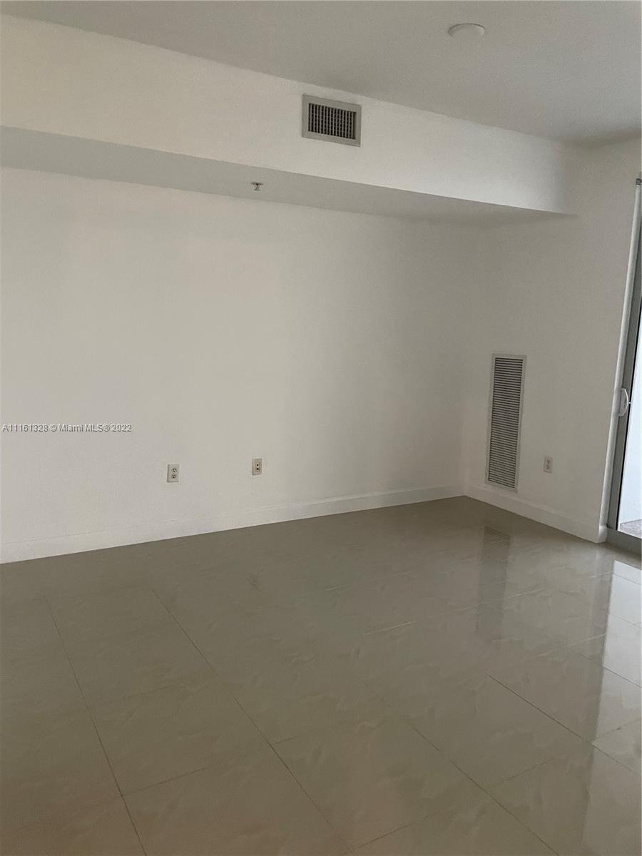 RADIUS CONDO - Residential Lease