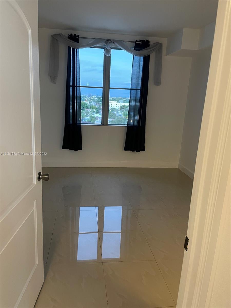 RADIUS CONDO - Residential Lease