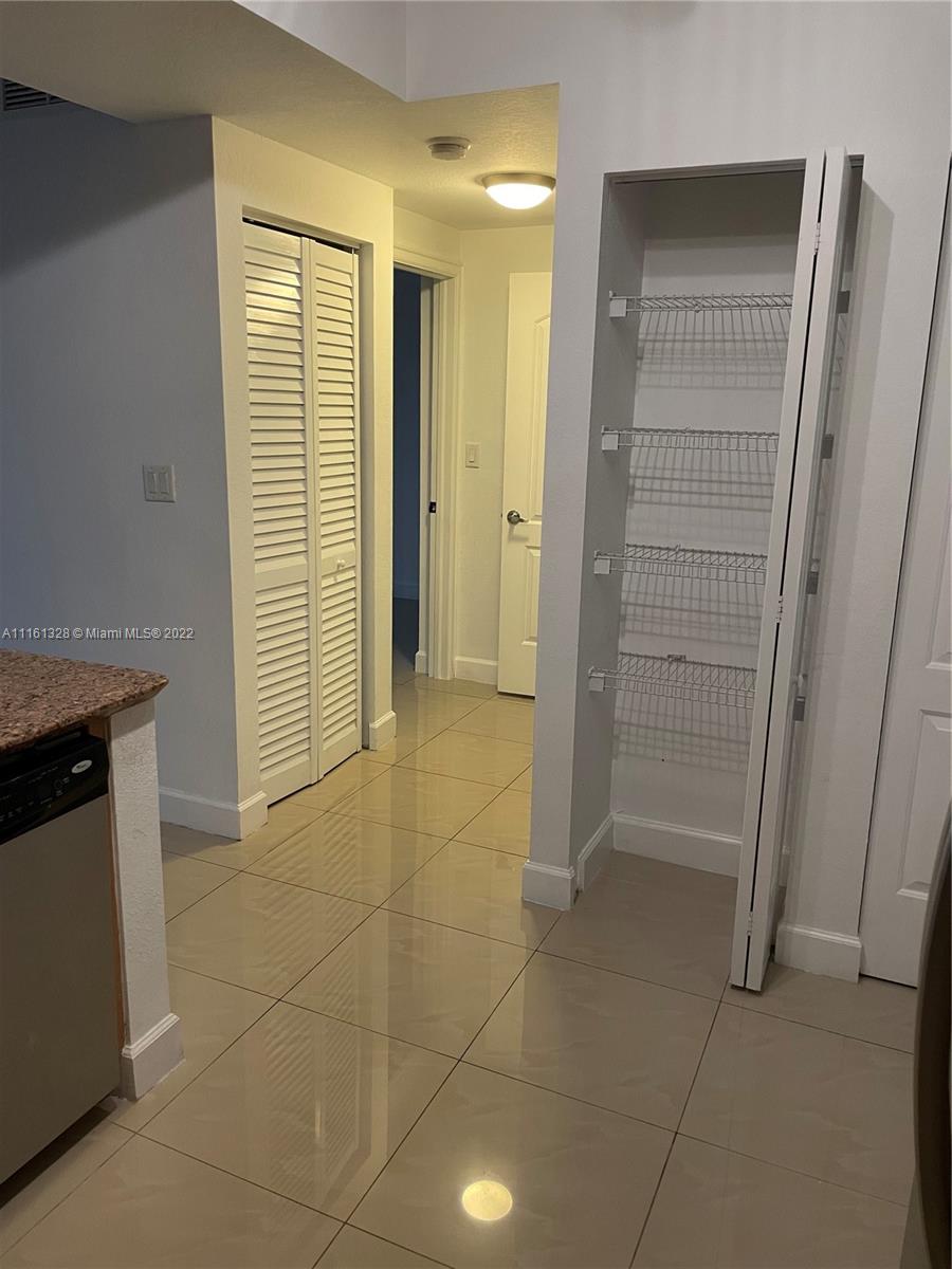 RADIUS CONDO - Residential Lease