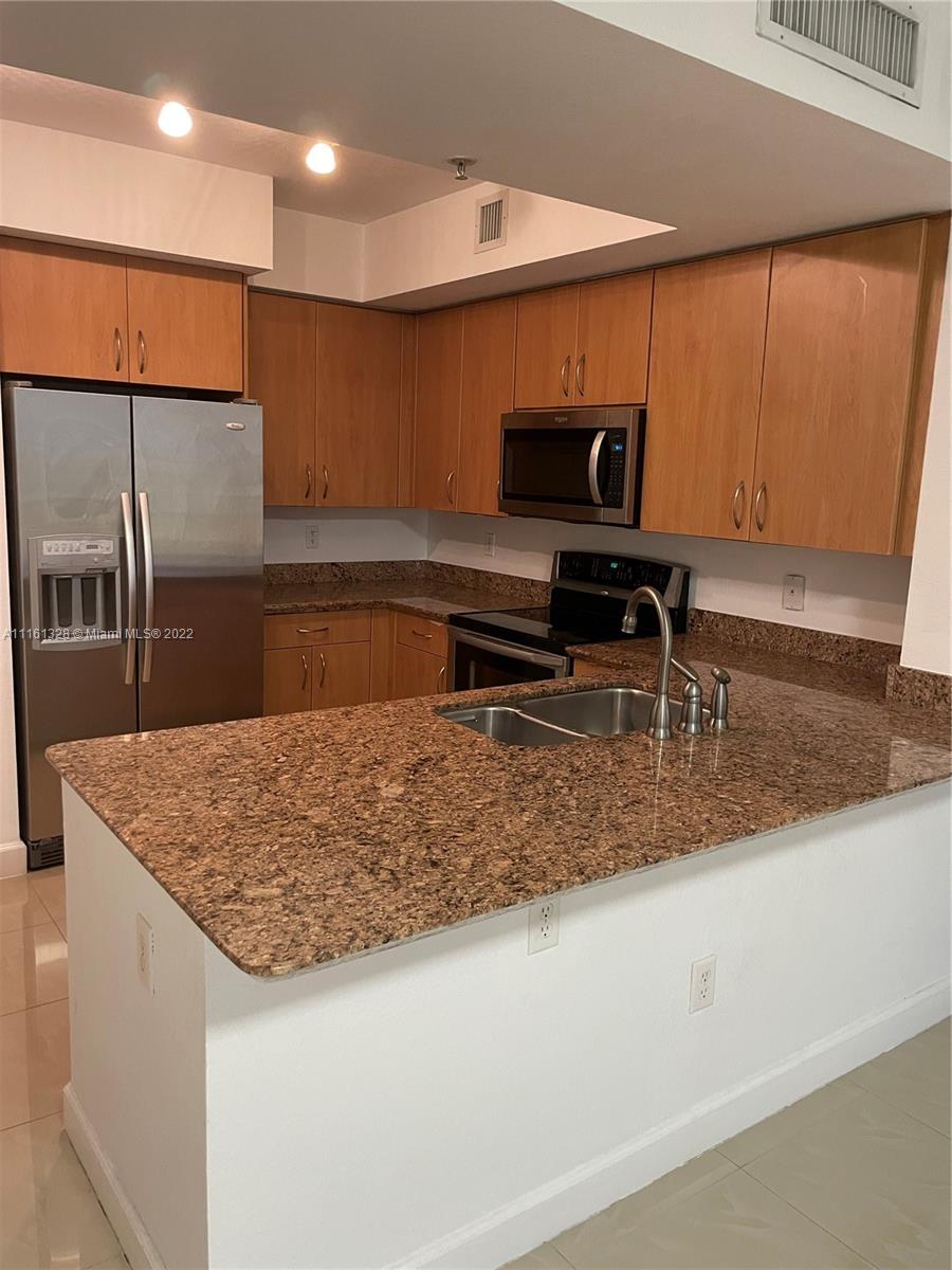 RADIUS CONDO - Residential Lease