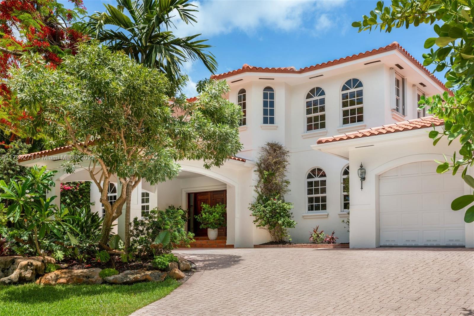 145 W Sunrise Ave