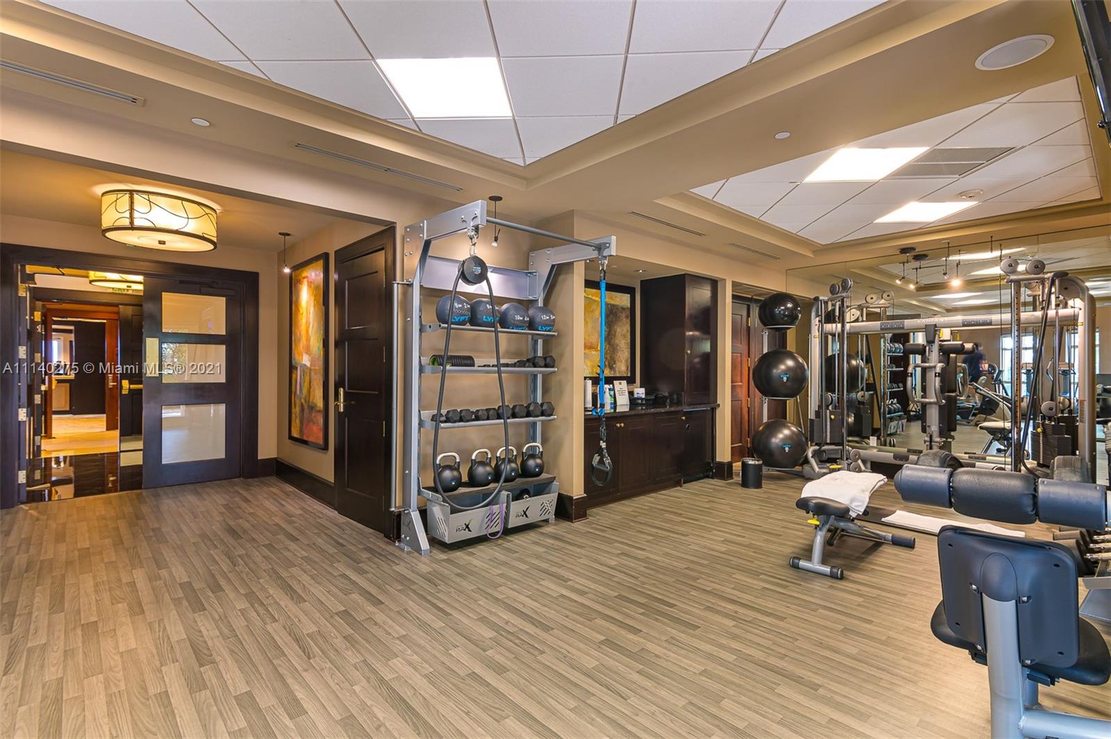 LUXURIA CONDO - Residential