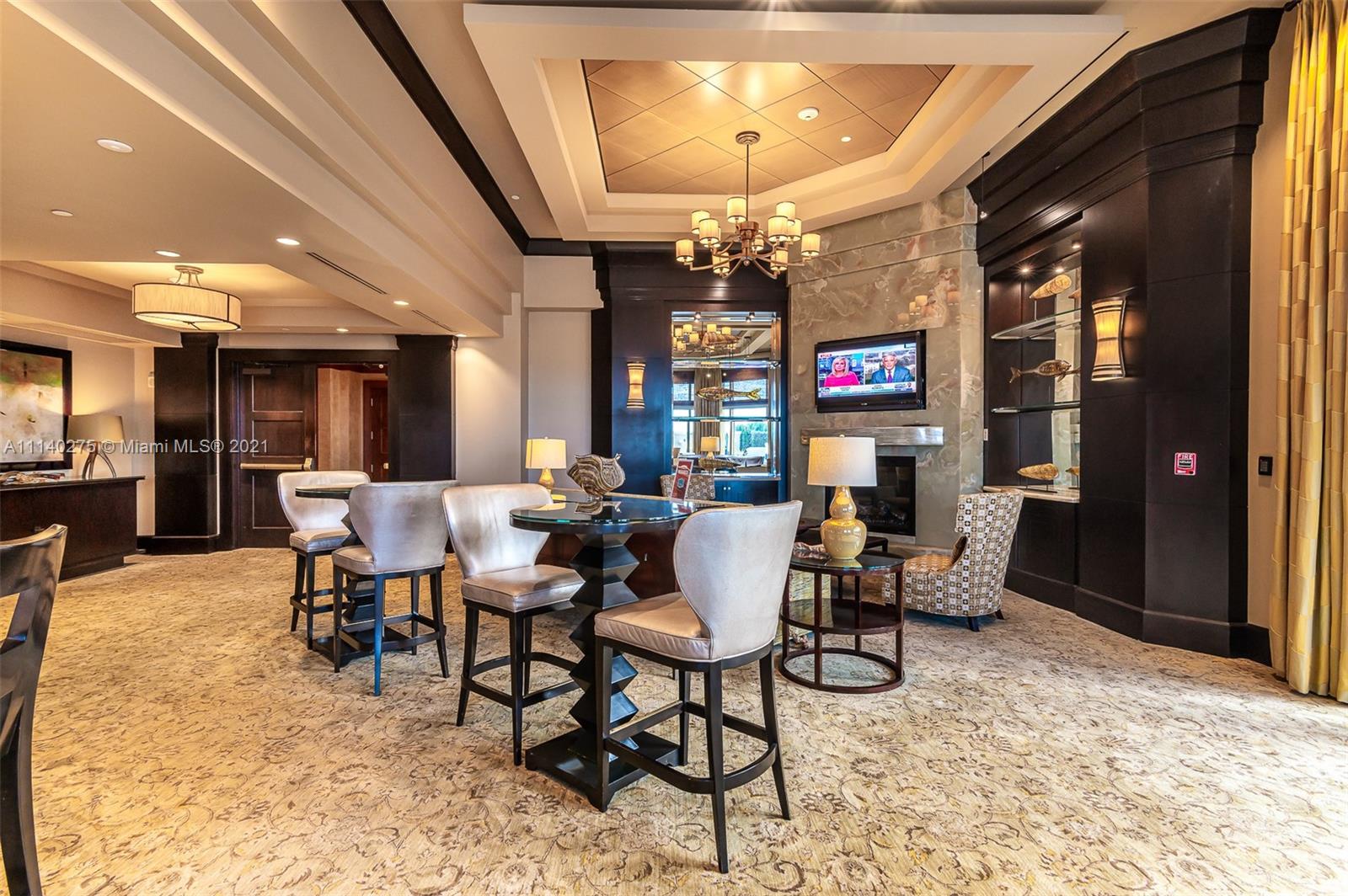 LUXURIA CONDO - Residential