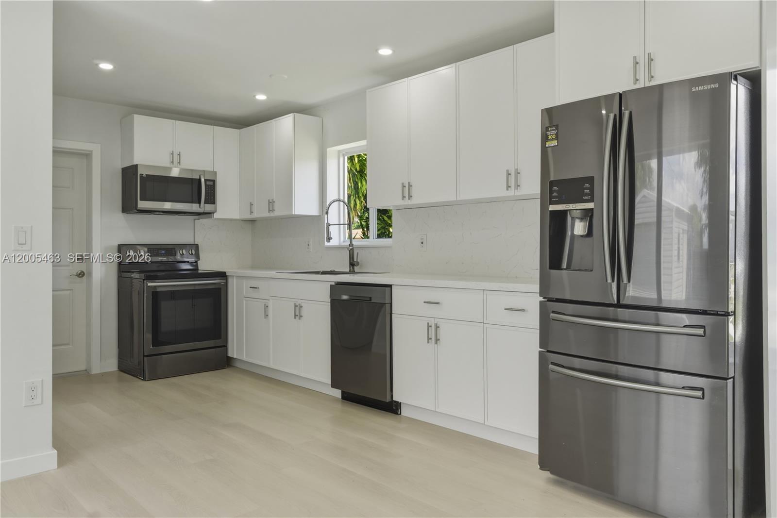 LAKE LUCERNE SEC 3 - Residential