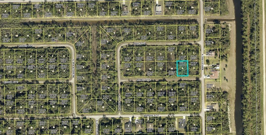 Great lot to build in quiet neighborhood of Lehigh Acres, easy access to Hwy 82 to Ft Myers and Immokalee. Close to Fort Myers Airport, Naples area, beaches, schools, banks and restaurants. Seller has 2 more lots available for sale !!!!