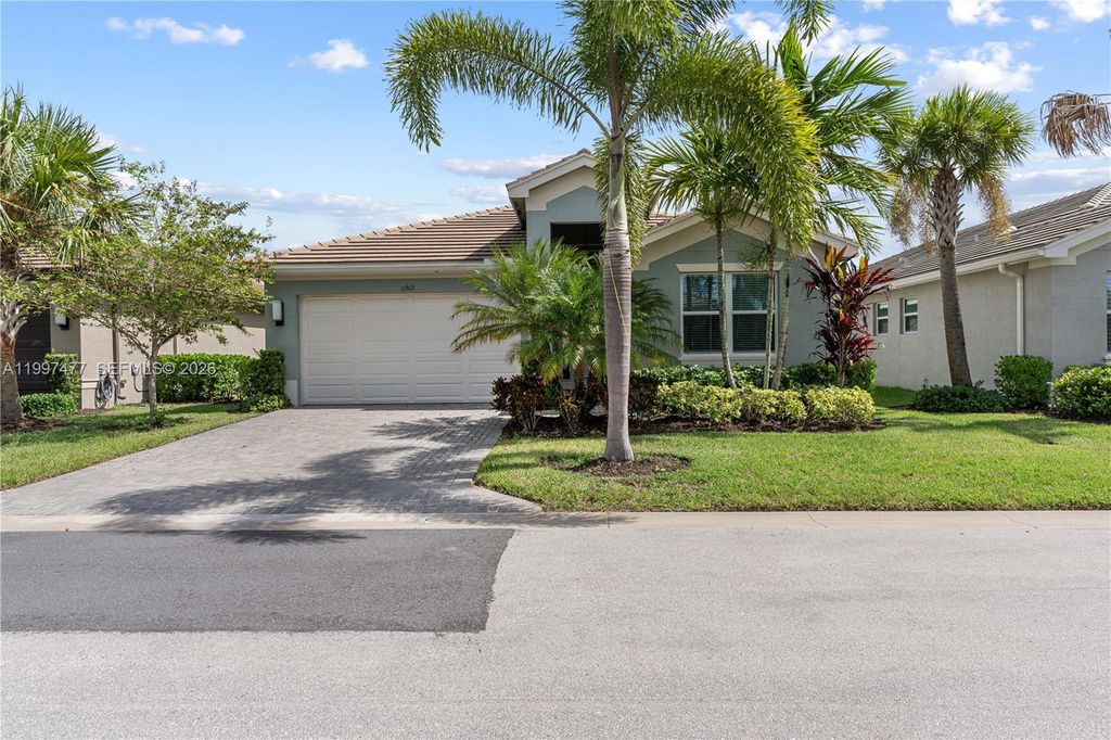 Photo of 11917 SW Jasper Lake Way, Port St Lucie, FL 34987 (MLS # A11997477)