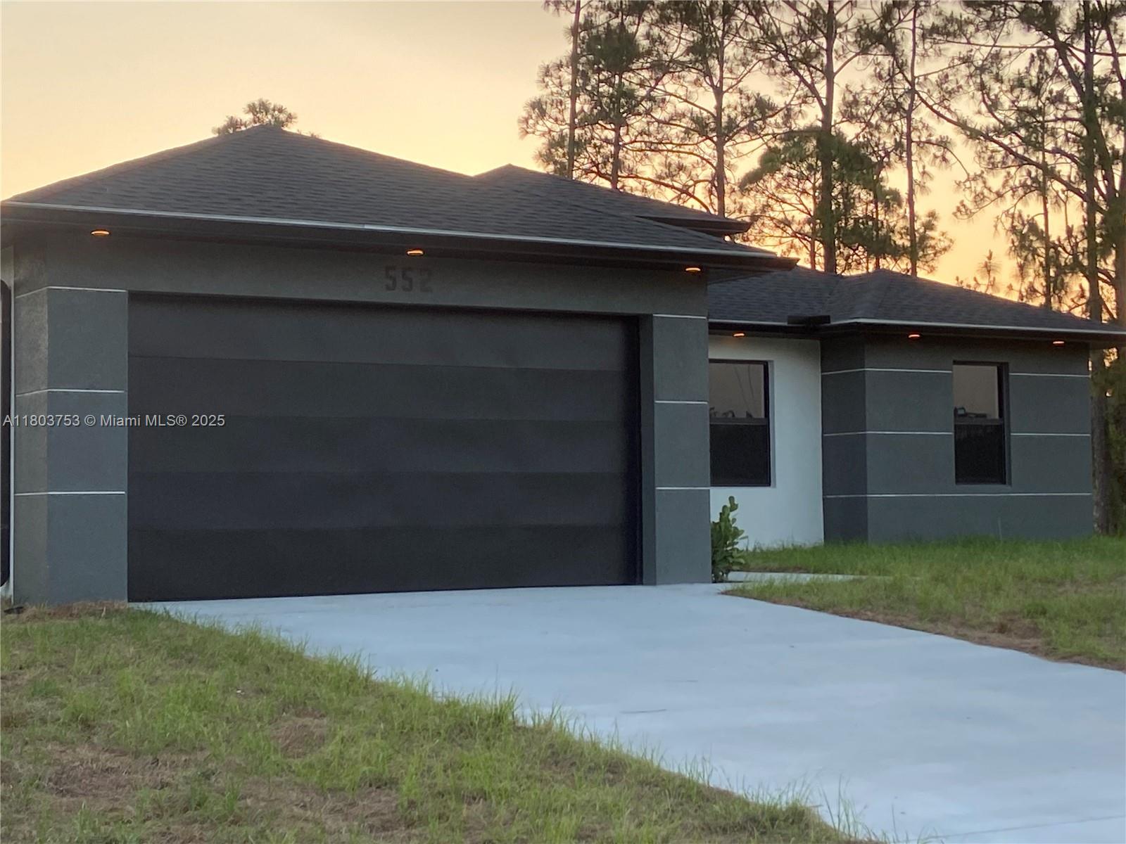 552 Cottonwood Ave S Ave, Lehigh Acres, Lee County, Florida - 4 Bedrooms  
3 Bathrooms - 