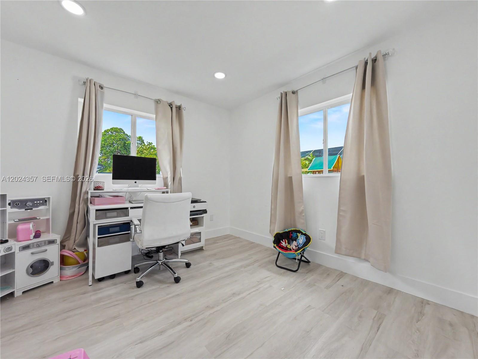 SOUTHLAND PINES - Residential