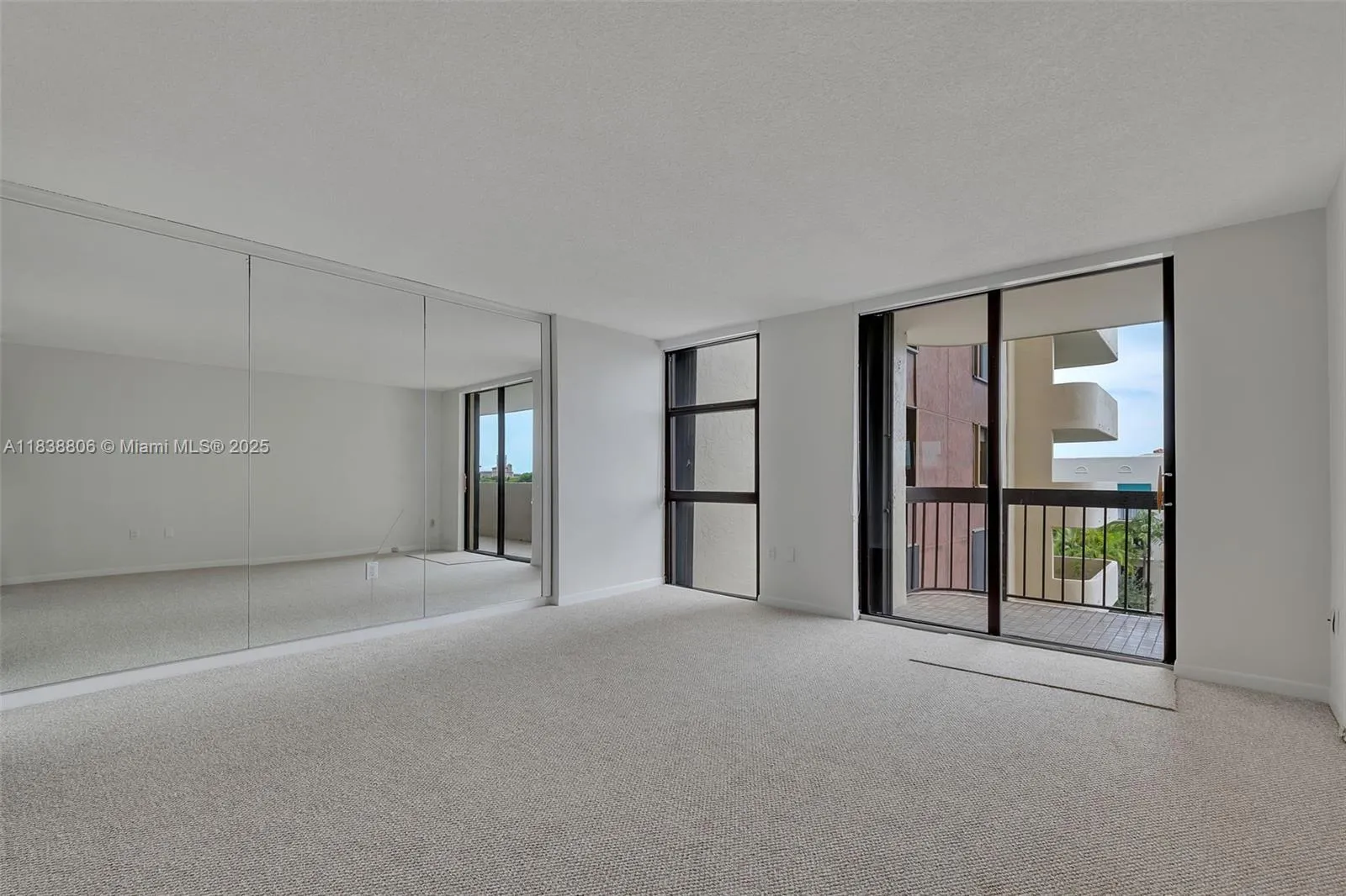 Coral Gables, Florida 33134, United States, 2 Bedrooms Bedrooms, ,3 BathroomsBathrooms,Residential,Active,169219