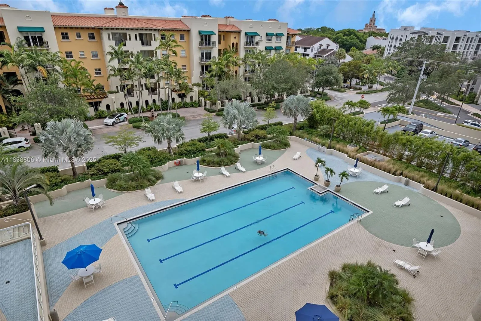 Coral Gables, Florida 33134, United States, 2 Bedrooms Bedrooms, ,3 BathroomsBathrooms,Residential,Active,169219