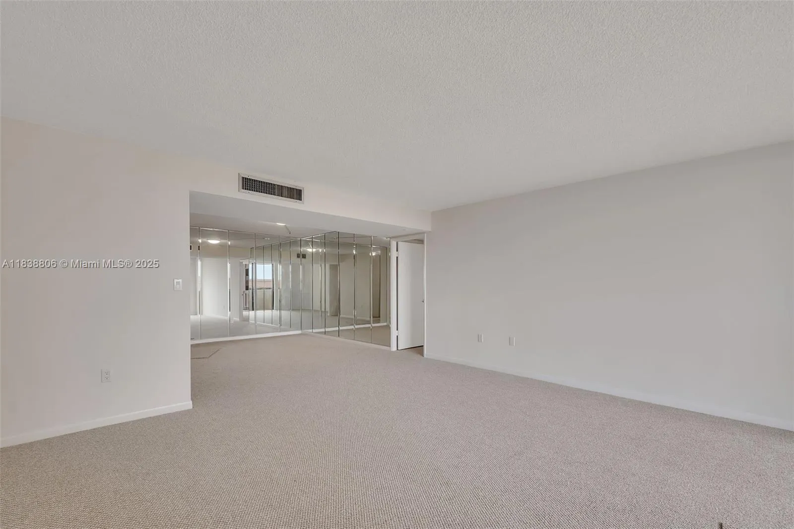 Coral Gables, Florida 33134, United States, 2 Bedrooms Bedrooms, ,3 BathroomsBathrooms,Residential,Active,169219