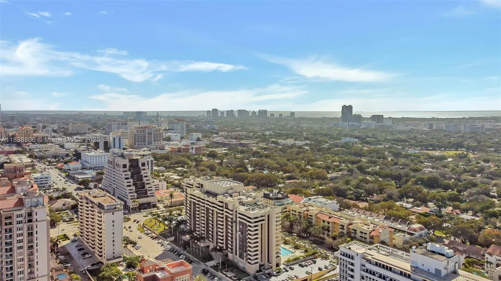 Coral Gables, Florida 33134, United States, 2 Bedrooms Bedrooms, ,3 BathroomsBathrooms,Residential,Active,169219