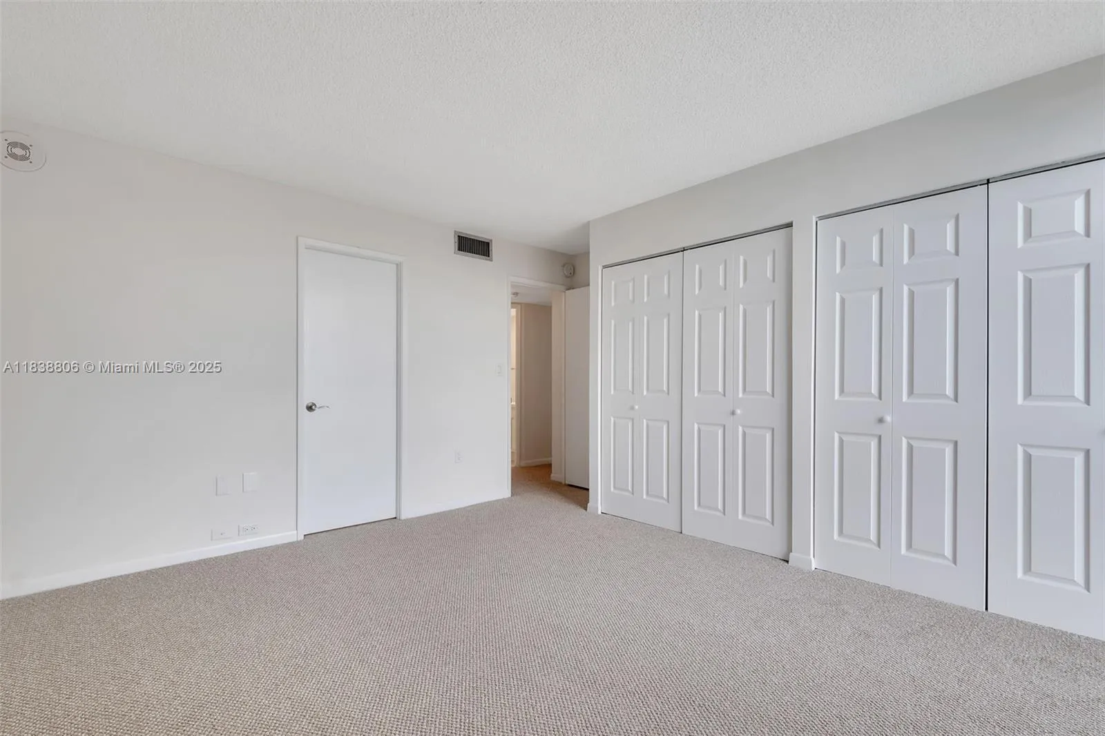 Coral Gables, Florida 33134, United States, 2 Bedrooms Bedrooms, ,3 BathroomsBathrooms,Residential,Active,169219