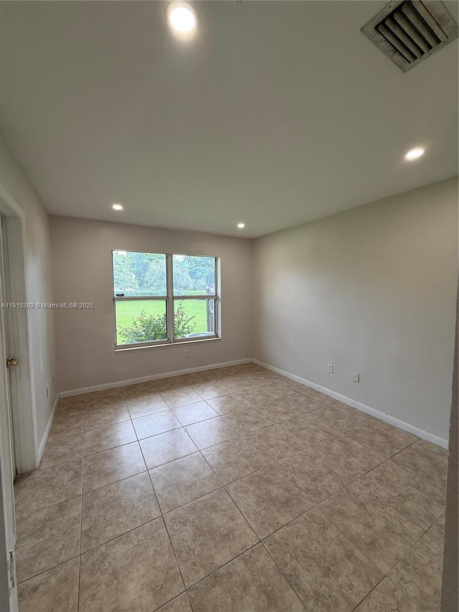 STERLING TOWNHOMES CONDO - Residential Lease