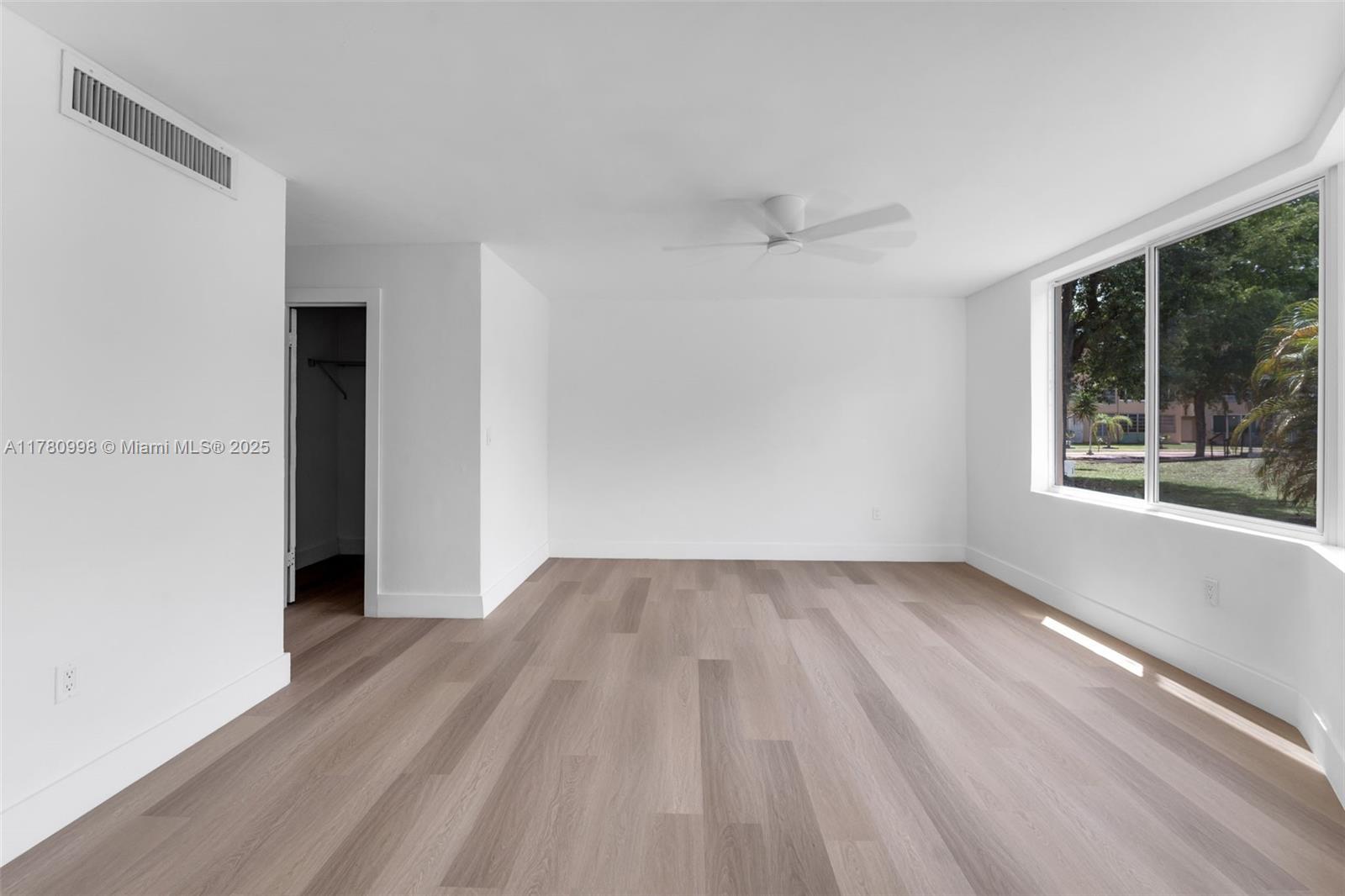 ROLLING GREEN CONDO F - Residential