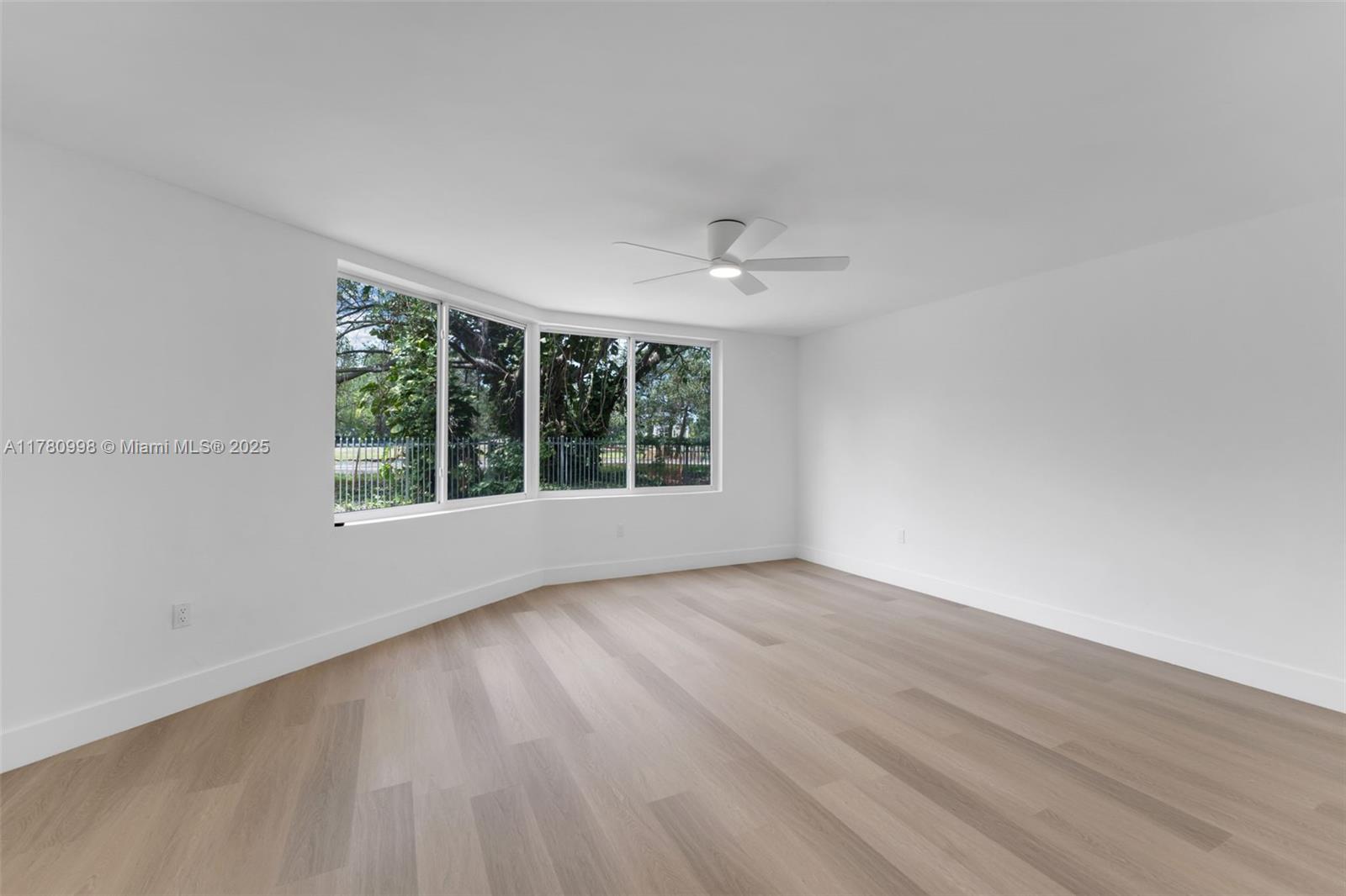 ROLLING GREEN CONDO F - Residential