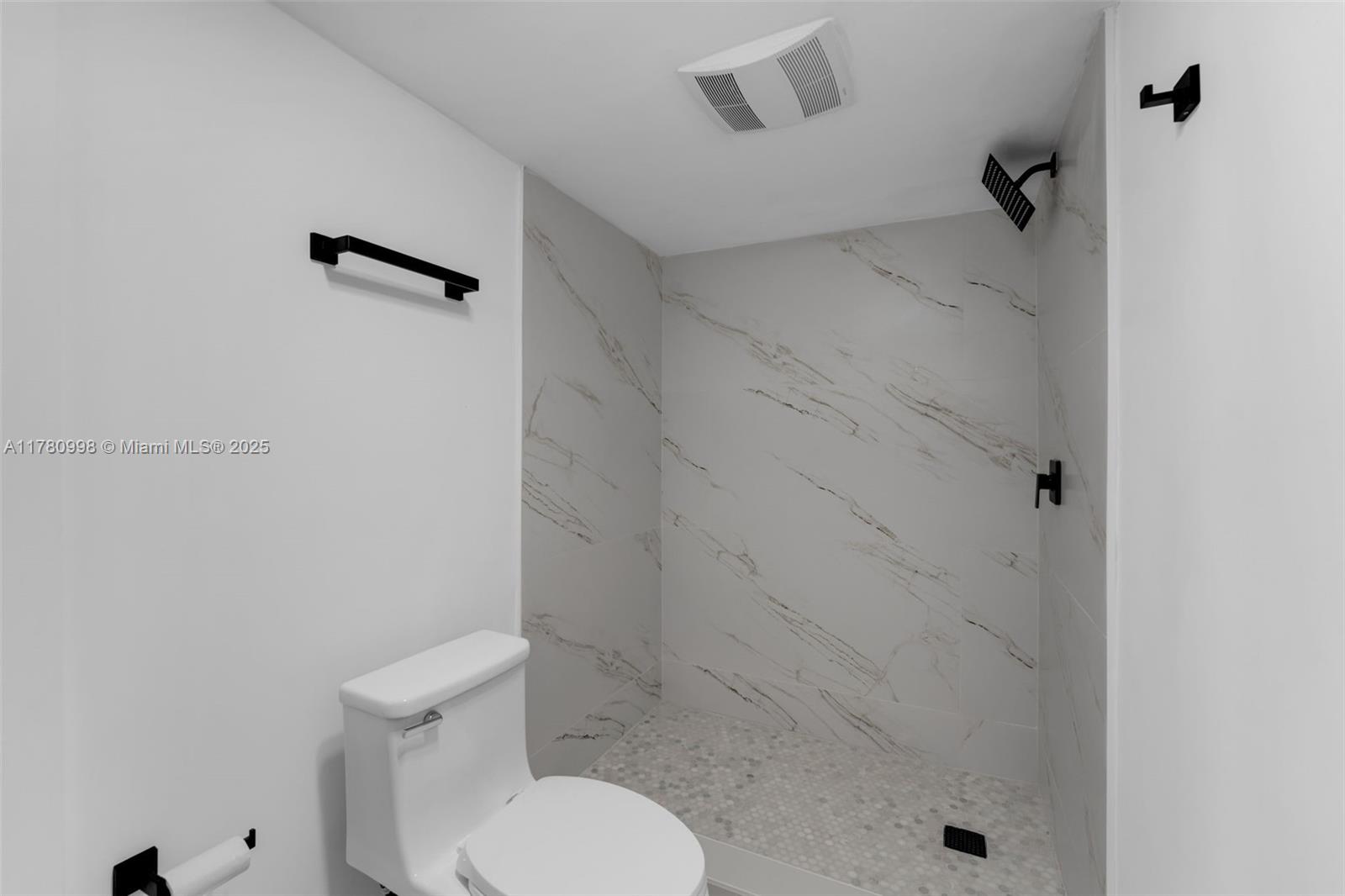ROLLING GREEN CONDO F - Residential