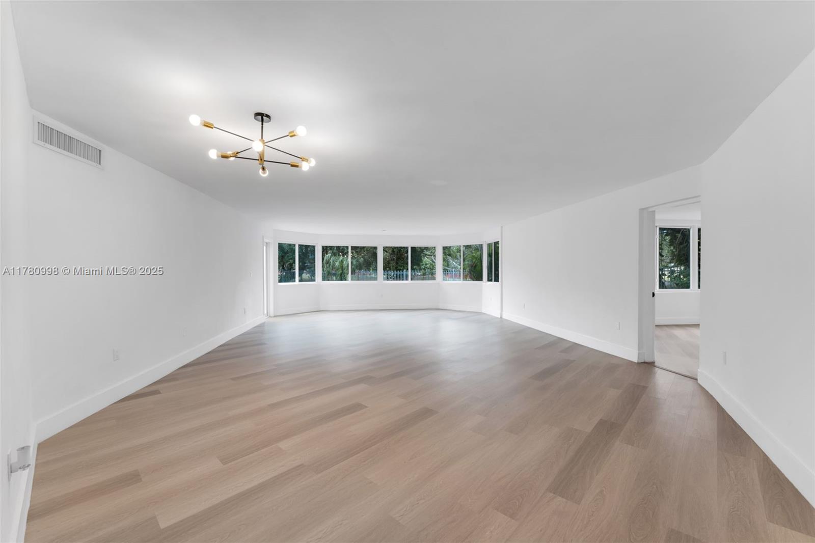 ROLLING GREEN CONDO F - Residential