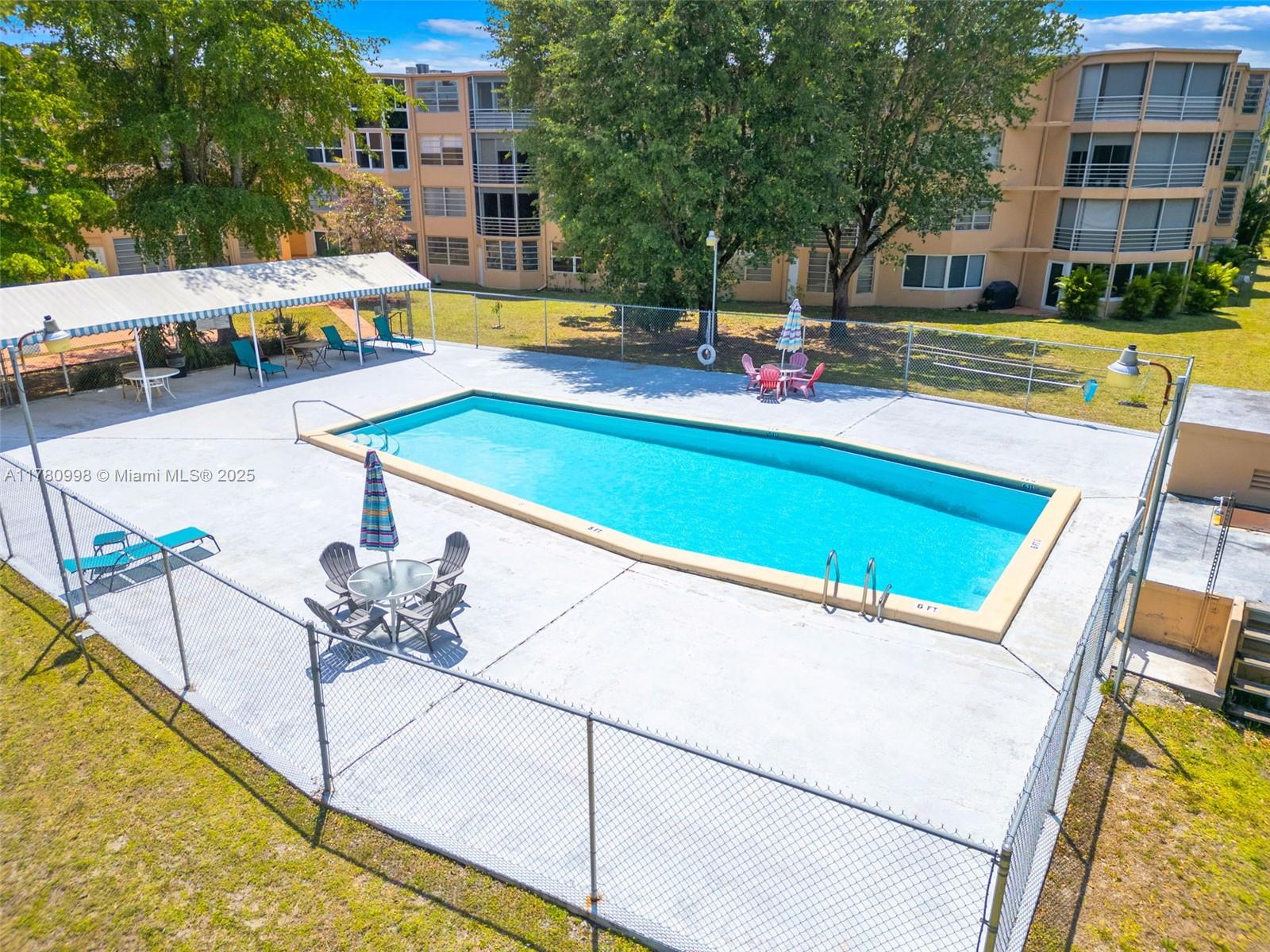 ROLLING GREEN CONDO F - Residential