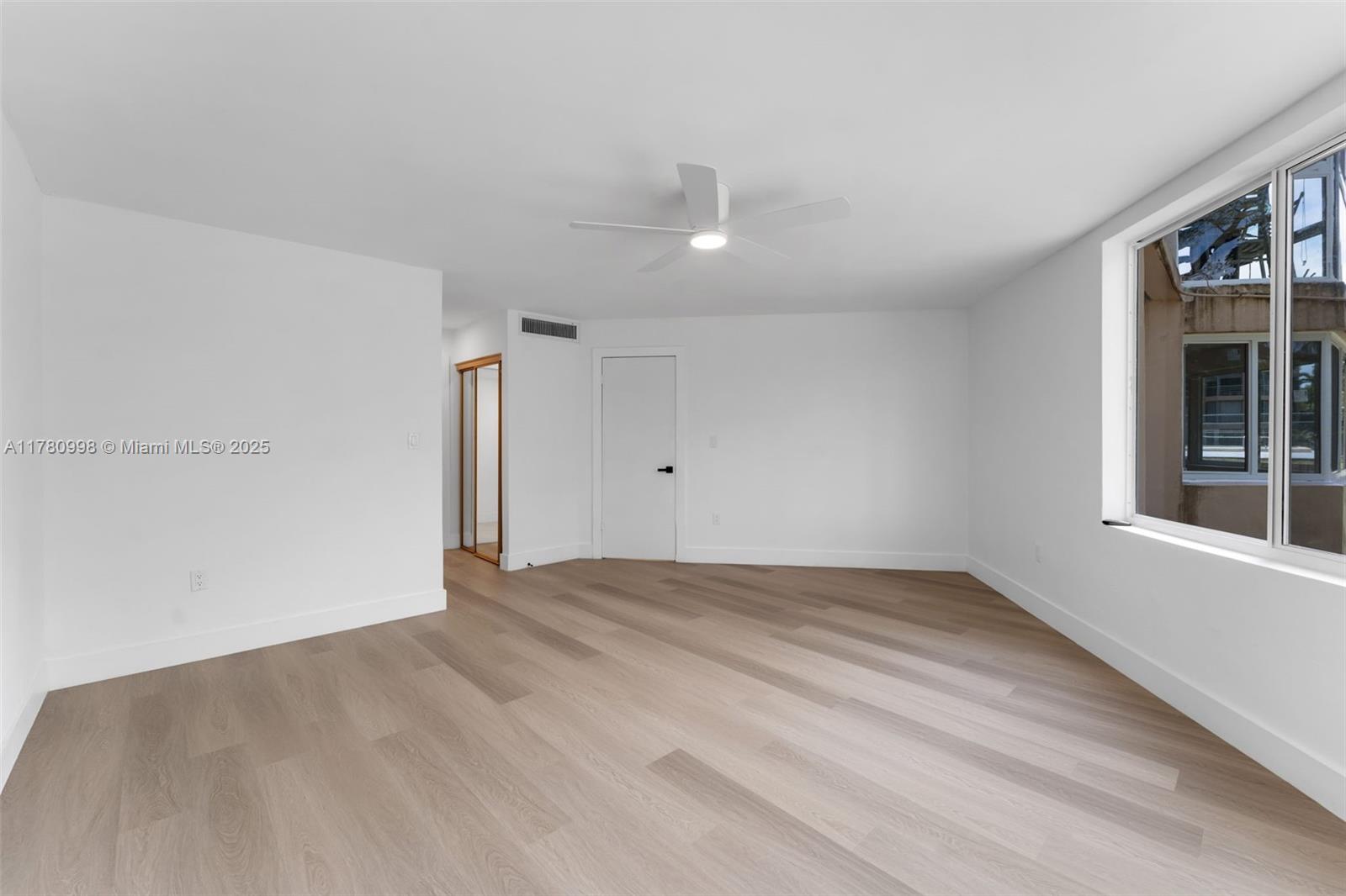 ROLLING GREEN CONDO F - Residential