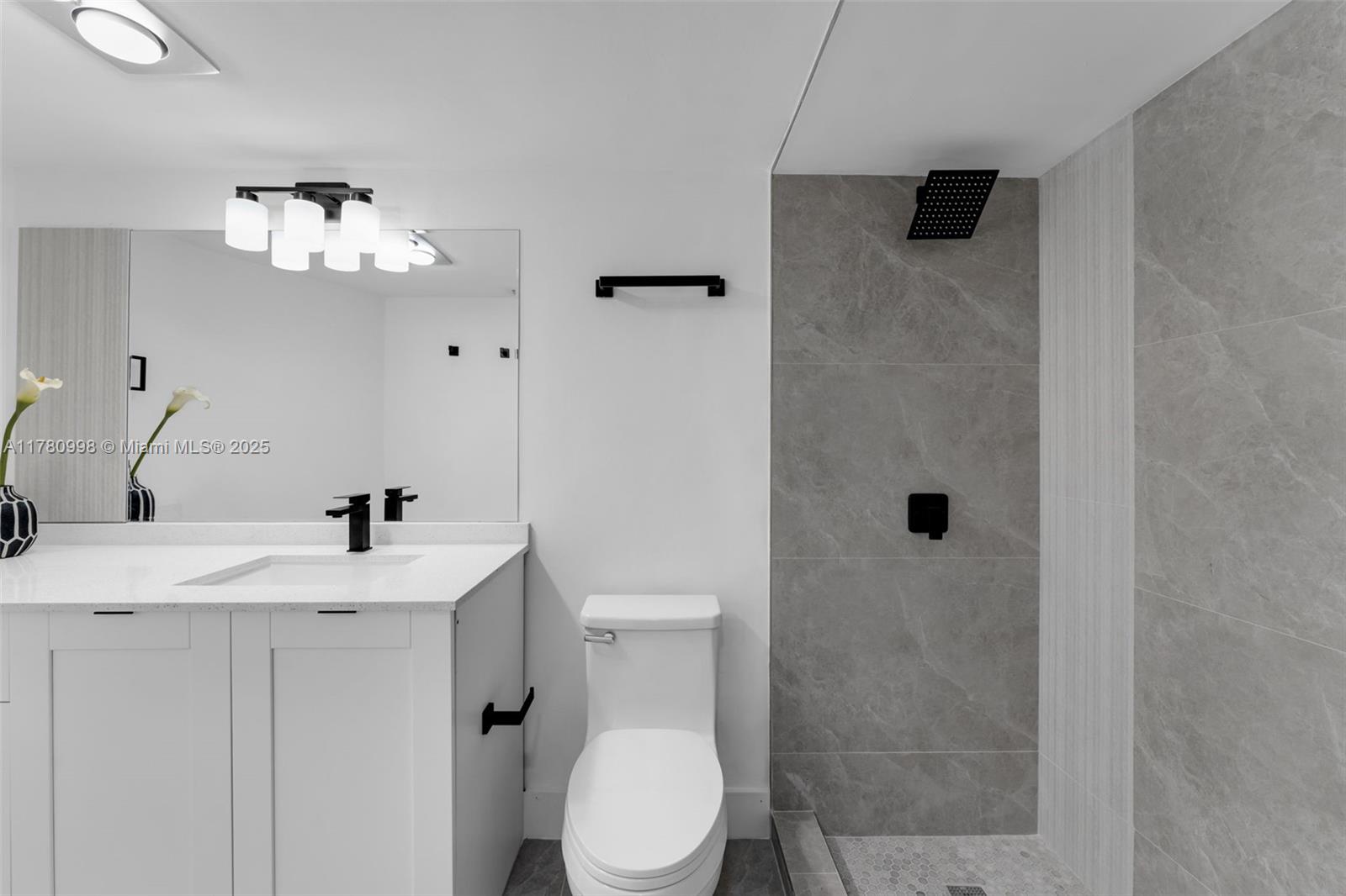 ROLLING GREEN CONDO F - Residential