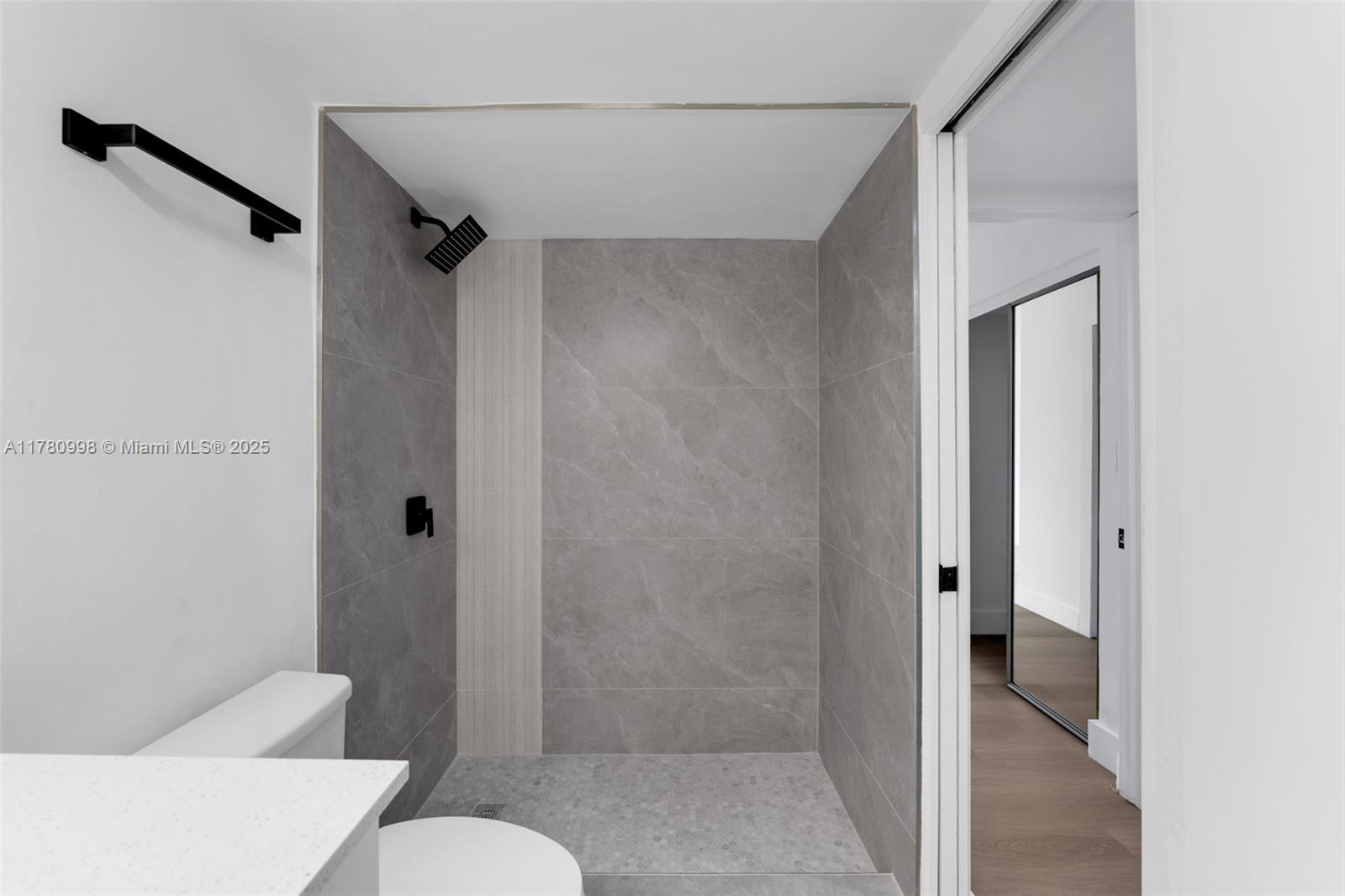 ROLLING GREEN CONDO F - Residential