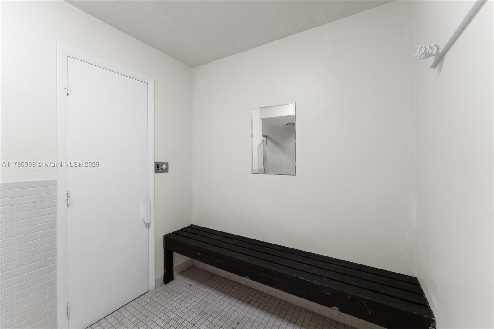ROLLING GREEN CONDO F - Residential