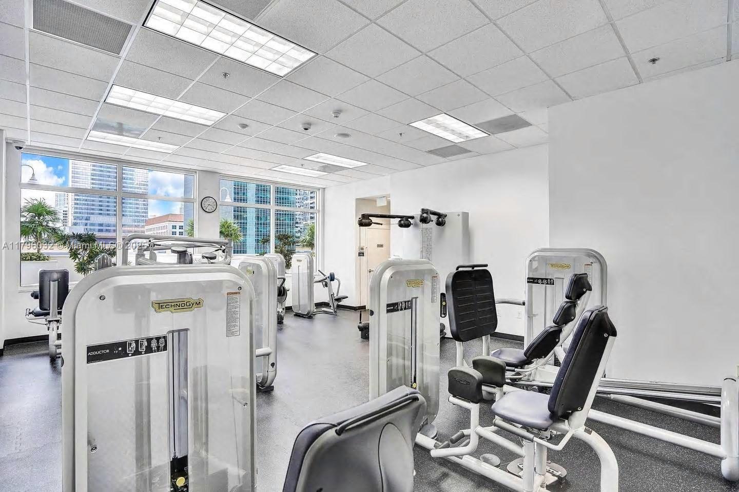 THE CLUB AT BRICKELL BAY - Residential
