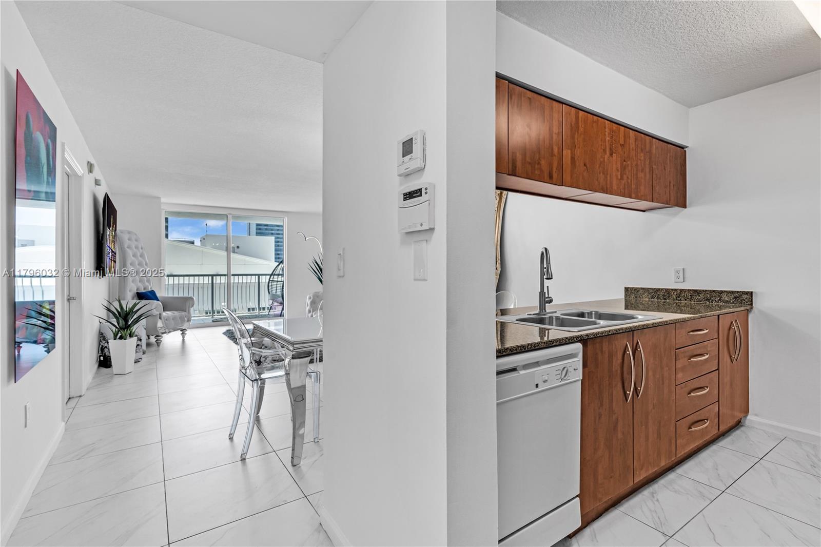 THE CLUB AT BRICKELL BAY - Residential