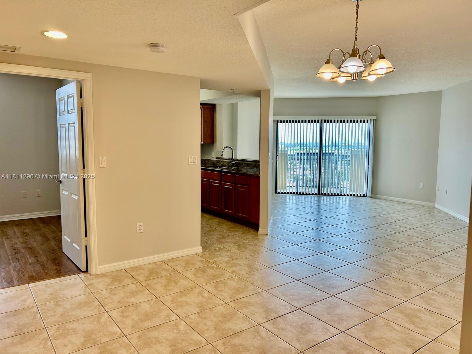4242 NW 2nd St 1502