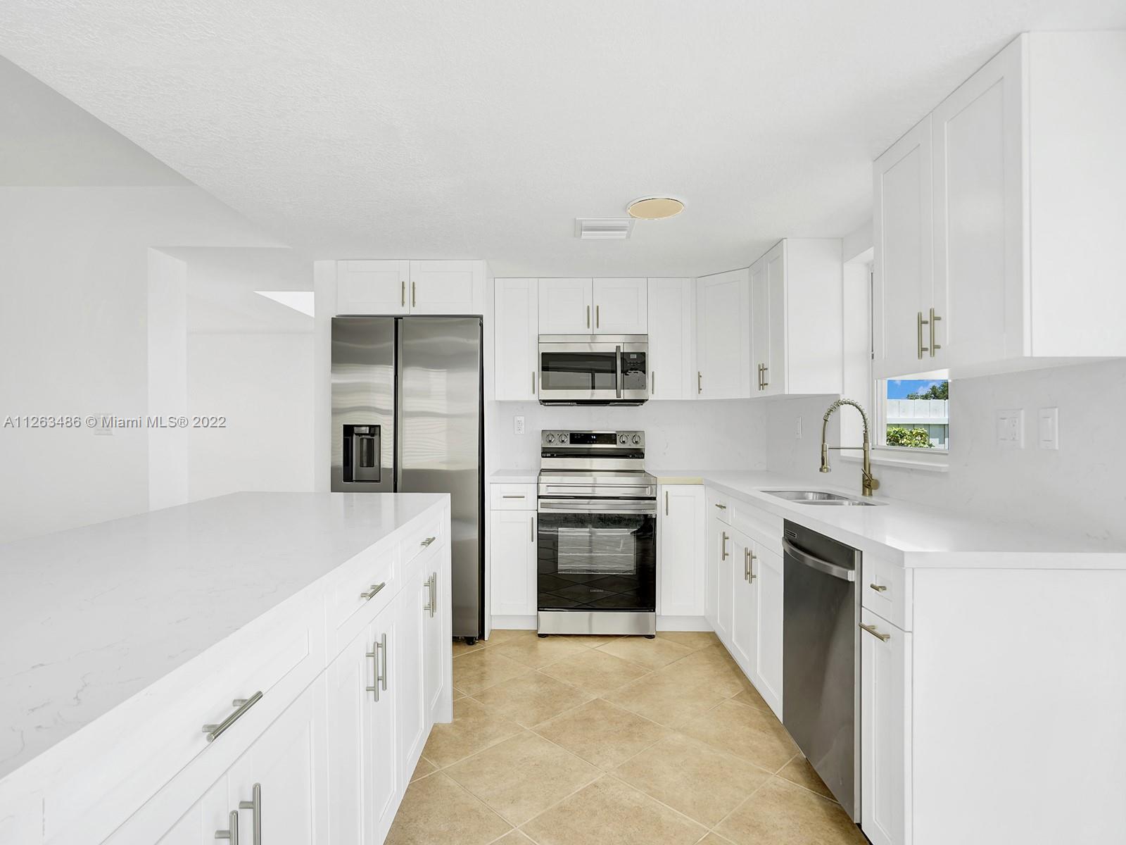 LAKES OF THE MEADOW-MEADO - Residential