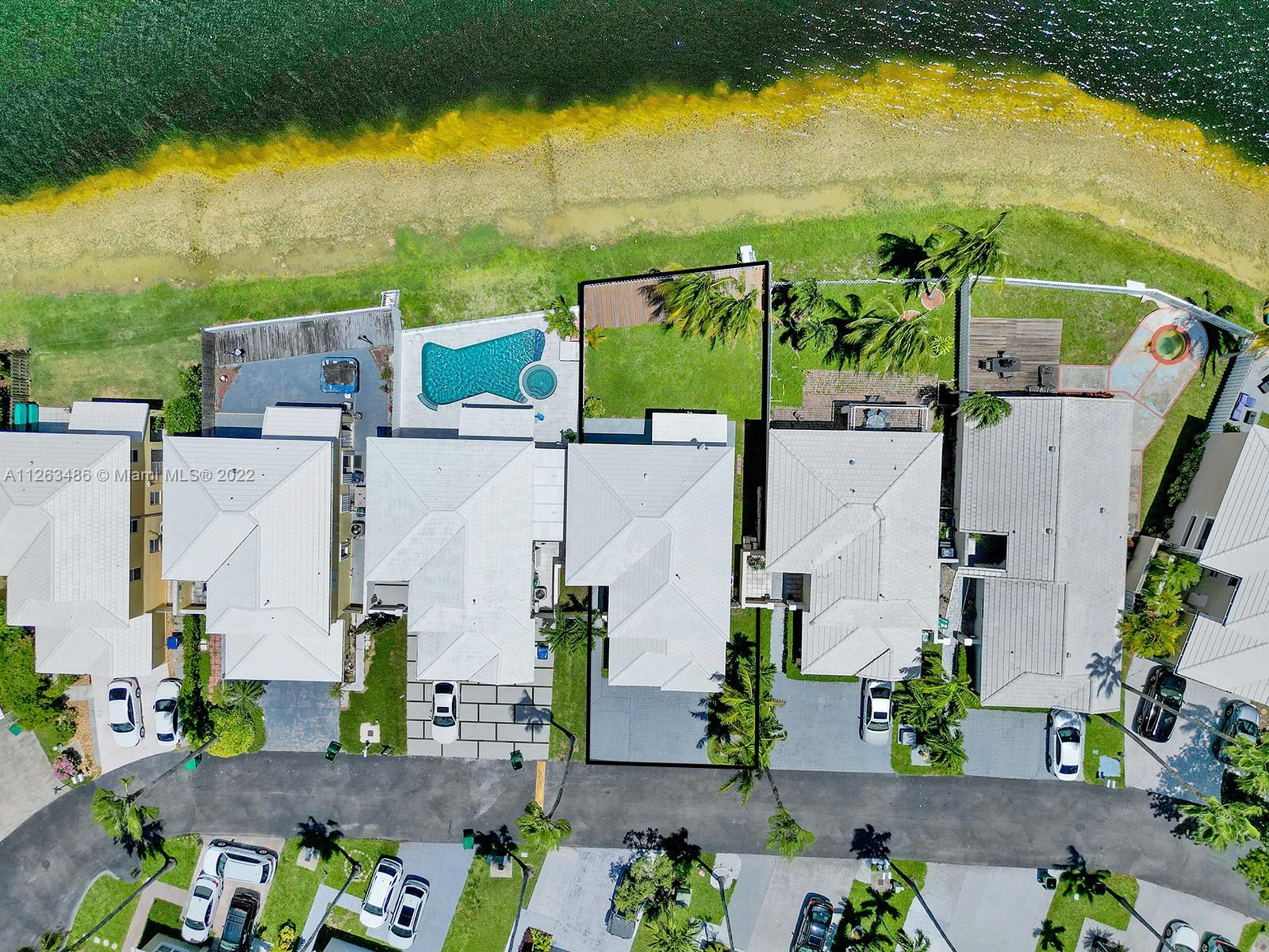 LAKES OF THE MEADOW-MEADO - Residential