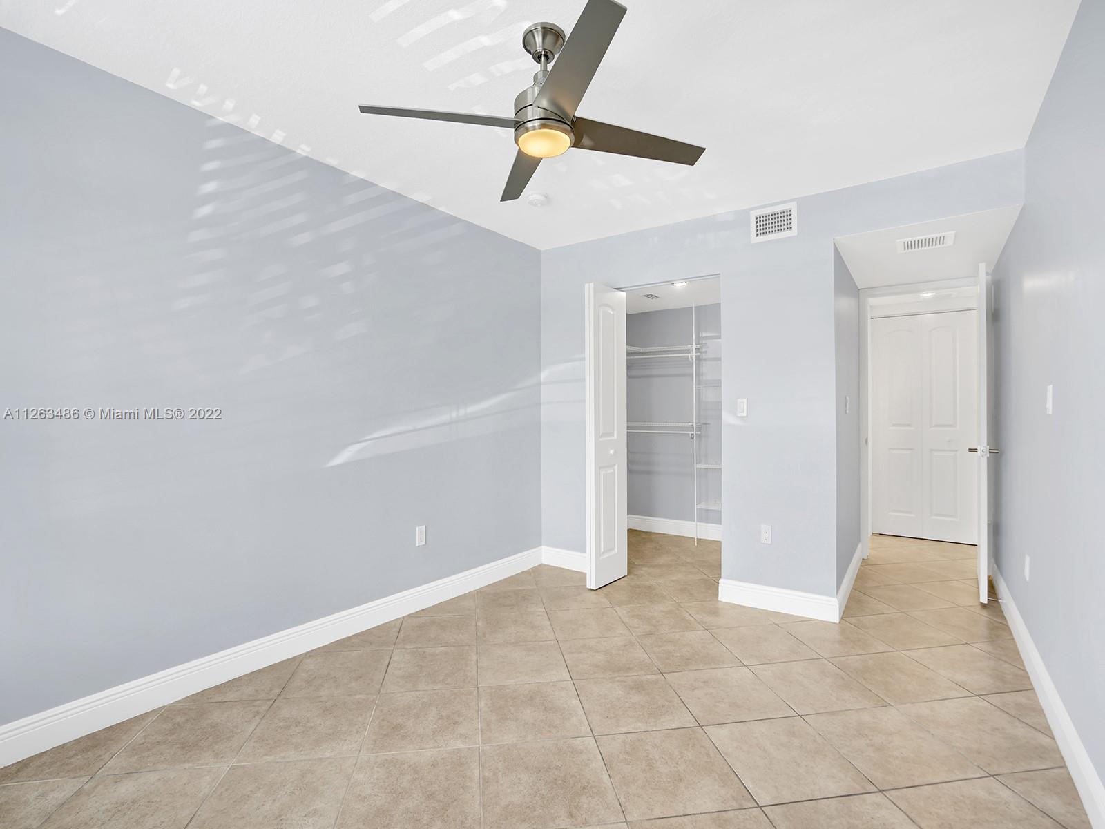 LAKES OF THE MEADOW-MEADO - Residential