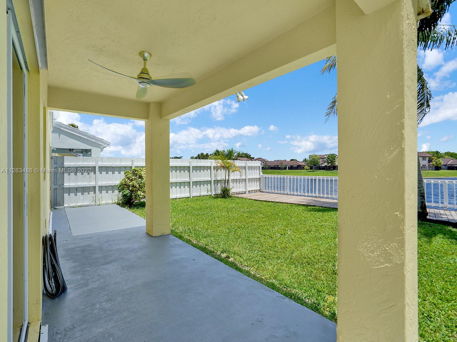 LAKES OF THE MEADOW-MEADO - Residential