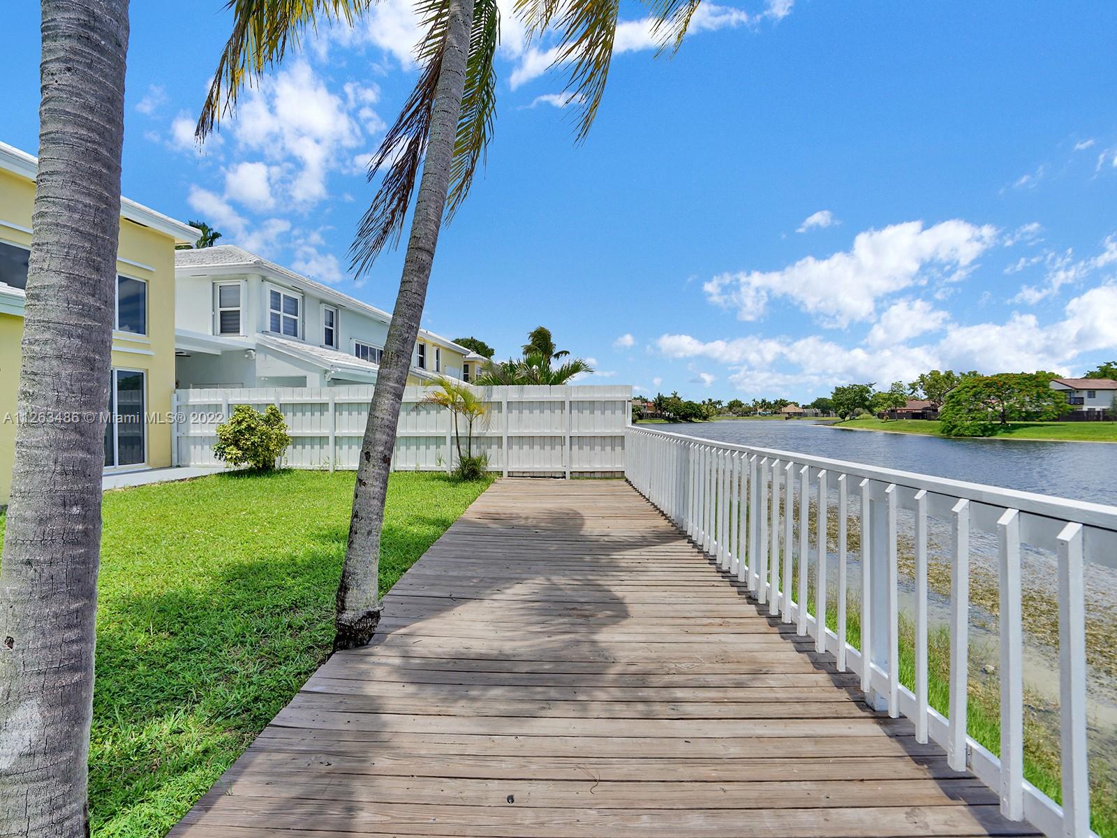 LAKES OF THE MEADOW-MEADO - Residential